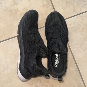 Reebok sneakers size 8